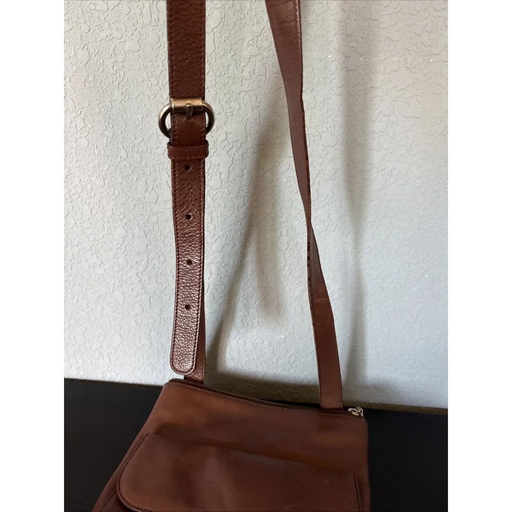 Hobo International Crossbody Bag Womens Small Brown Leather Lining Zip Purse